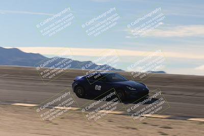 media/Jan-04-2026-SCCA SD (Sun) [[defc442887]]/4-Novice Group/Session 2 Bowl Speed Pans/